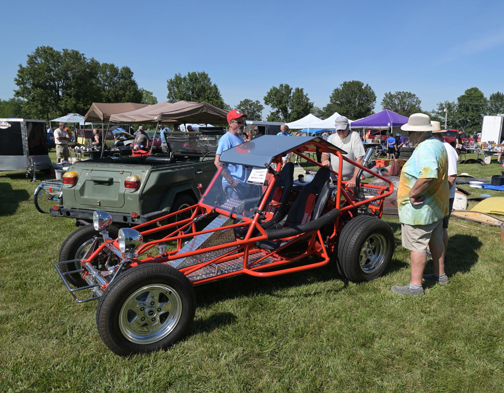 VW Sand Rail beside a VW thing look great